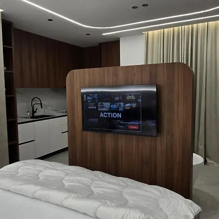 Stay-five Brand New 2 Modern In Center - Self Check-in * Tiran