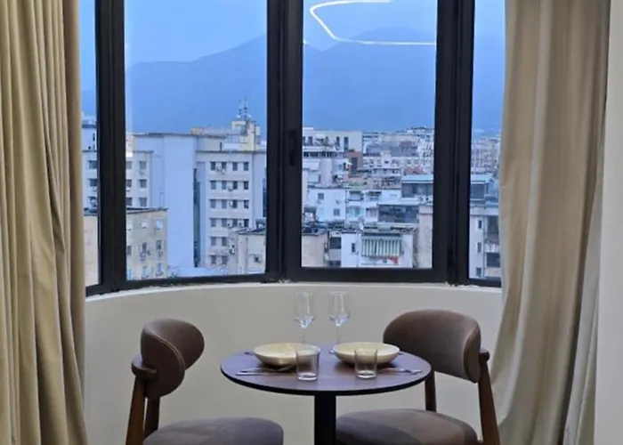 Stay-five Brand New 2 Modern In Center - Self Check-in * Tiran