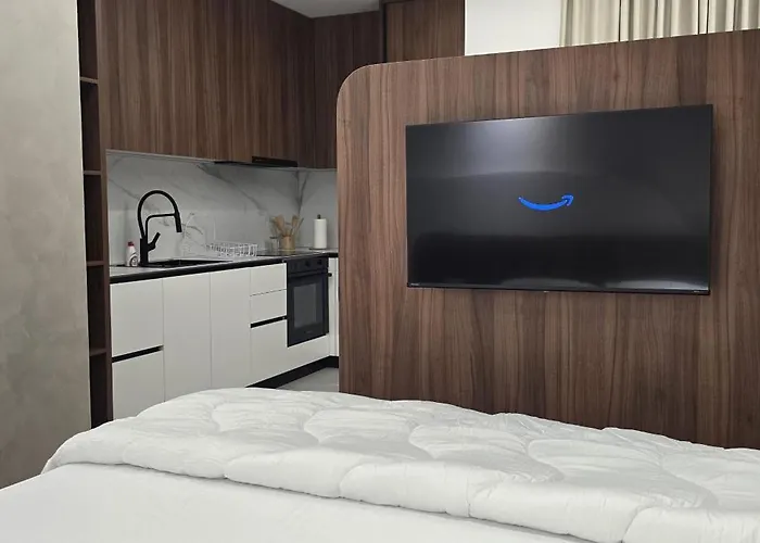 Stay-five Brand New 2 Modern In Center - Self Check-in