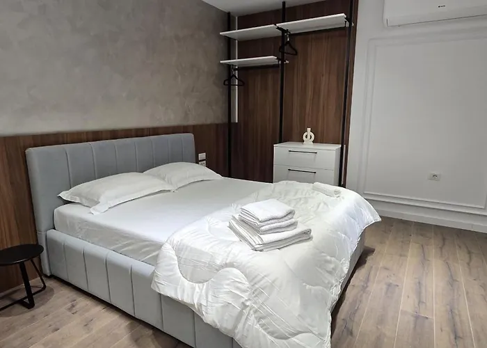Stay-five Brand New 2 Modern In Center - Self Check-in * Tiran