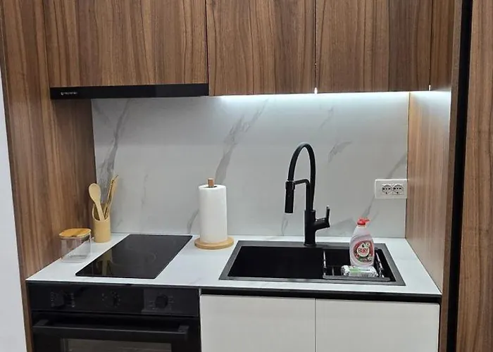 Stay-five Brand New 2 Modern In Center - Self Check-in Tiran