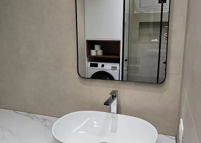 Stay-five Brand New 2 Modern In Center - Self Check-in Daire