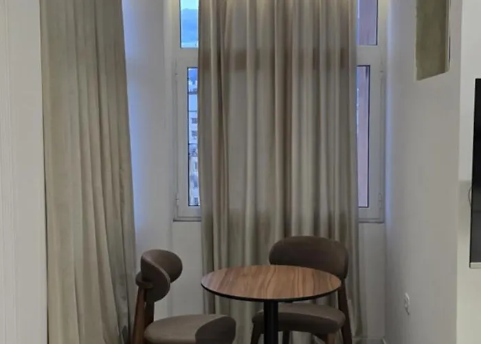 Stay-five Brand New 2 Modern In Center - Self Check-in Daire