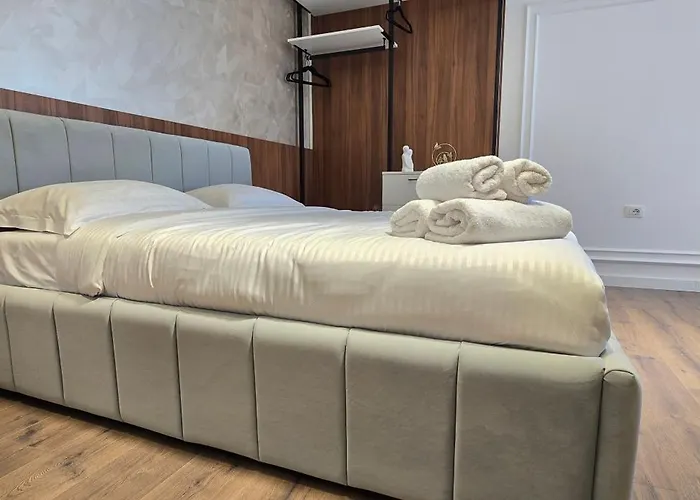 Stay-five Brand New 2 Modern In Center - Self Check-in Daire