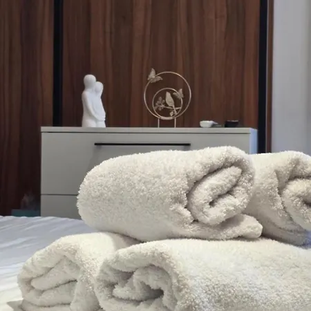 Stay-five Brand New Modern In Center - Self Check-in * Tirana