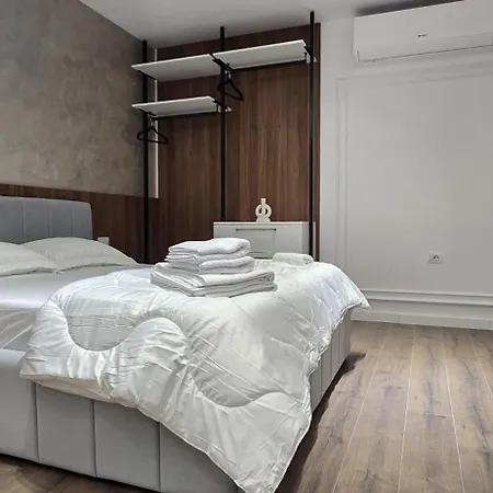 Stay-five Brand New Modern In Center - Self Check-in Apartment Tirana