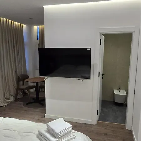 Stay-five Brand New Modern In Center - Self Check-in * Tirana