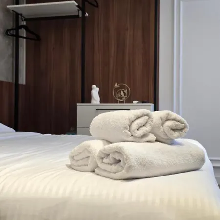 Stay-five Brand New 2 Modern In Center - Self Check-in * Tirana