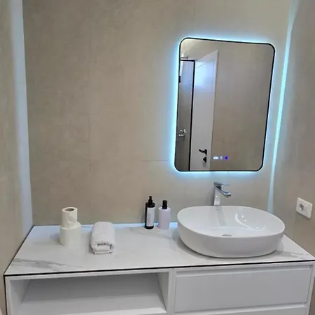 Stay-five Brand New 2 Modern In Center - Self Check-in Tirana