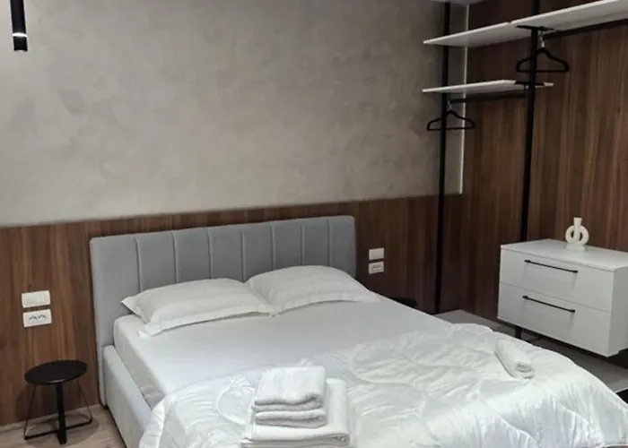 Stay-five Brand New 2 Modern In Center - Self Check-in * Tirana