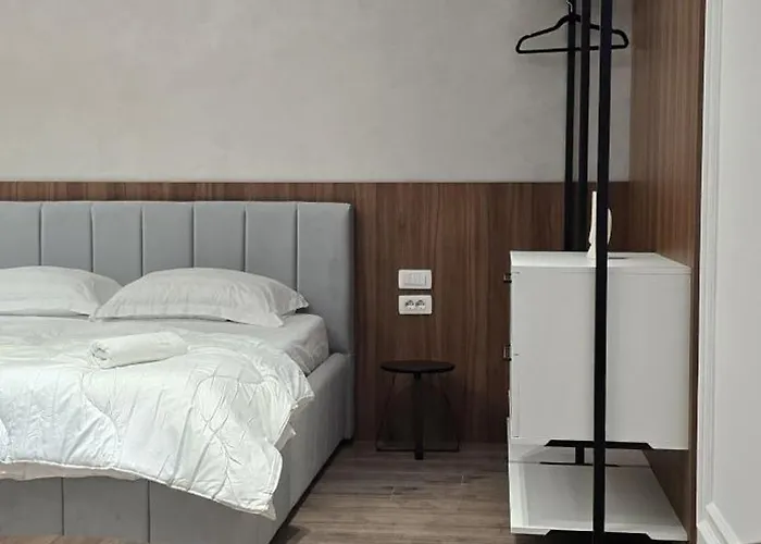 Stay-five Brand New 2 Modern In Center - Self Check-in * Tirana