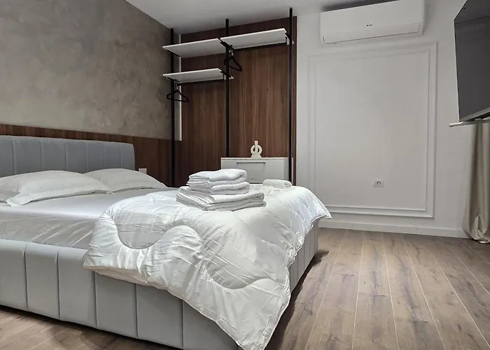 Stay-five Brand New 2 Modern In Center - Self Check-in Apartament Tirana