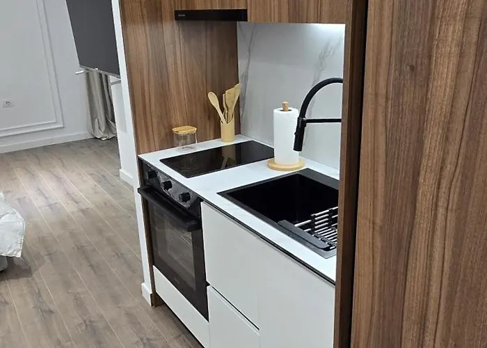 Stay-five Brand New 2 Modern In Center - Self Check-in * Tirana
