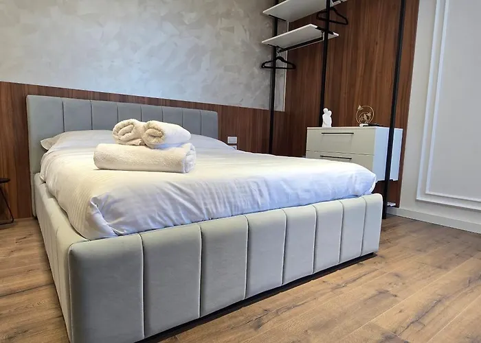 Stay-five Brand New 2 Modern In Center - Self Check-in Tirana