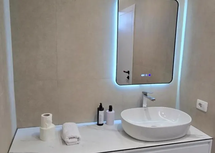 Stay-five Brand New 2 Modern In Center - Self Check-in Apartament *