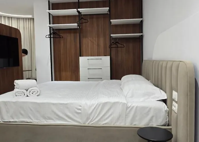 Stay-five Brand New 2 Modern In Center - Self Check-in Apartment